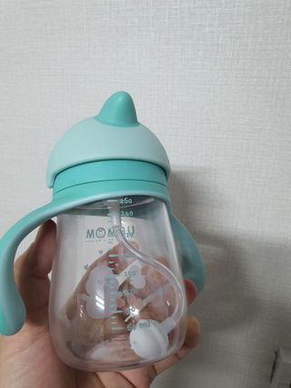 유비맘 트라이탄 코니빨대컵_컬러 랜덤 발송 — 5점을 준 리뷰어가 2021년 1월 올린 사용 사진