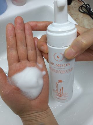 MF프리 [닥터문] 유산균 락토케어 질경초 여성청결제 200ml (폼타입) — 5점을 준 리뷰어가 2022년 5월 올린 사용 사진