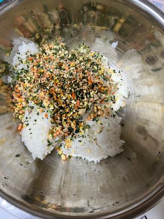 해풀잎 누구나 김밥*1ea [(혼합야채 35g *1ea,  김밥김 (5g, 5ea),  양념간장 (6g, 5ea), 참기름(5g, 2ea)] — 4점을 준 리뷰어가 2022년 10월 올린 사용 사진