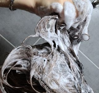 빅그린 안티 헤어로스 탈모 카렌듈라 바이옴 샴푸 500ml (지성두피용) — 5점을 준 리뷰어가 2022년 8월 올린 사용 사진