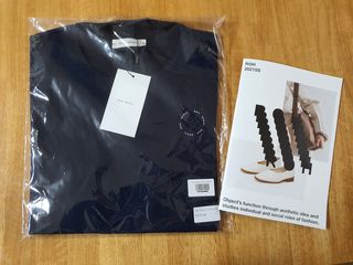 로서울 High Neck T-Shirt Navy, Gray — 5점을 준 리뷰어가 2021년 5월 올린 사용 사진