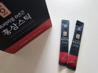[푸름웰니스] 프리미엄 6년근 홍삼스틱 3mg x 100포 — 4점을 준 리뷰어가 2022년 4월 올린 사용 사진