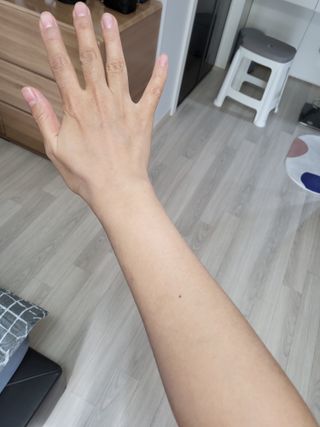 [엠메이데이] 샤워인샤워 화이트 바디 톤업크림 300g — 3점을 준 리뷰어가 2021년 12월 올린 사용 사진