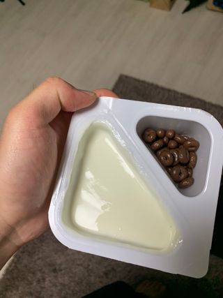 매일바이오 토핑요거트 — 5점을 준 리뷰어가 2021년 5월 올린 사용 사진