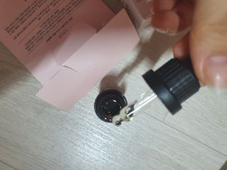 라라로즈데이 시즌2 천연 아로마오일 Y존 케어 속옷향수 이너퍼퓸 5ml  여성의 자존감을 UP시키자 — 3.5점을 준 리뷰어가 2021년 10월 올린 사용 사진