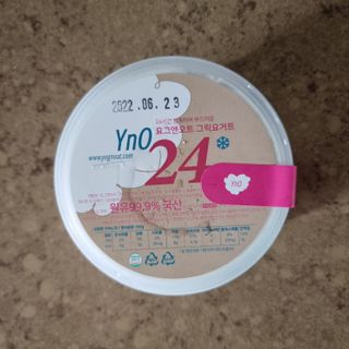 요그앤오트 그릭요거트 24 150g +  그릭요거트 48 150g + 블루베리 콤포트 — 5점을 준 리뷰어가 2022년 6월 올린 사용 사진