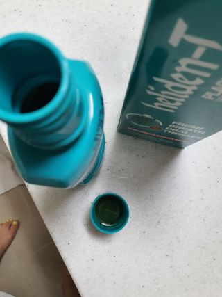 30초 후 눈으로 확인하는 헬리덴티 프라글린스 가글 — 5점을 준 리뷰어가 2021년 6월 올린 사용 사진