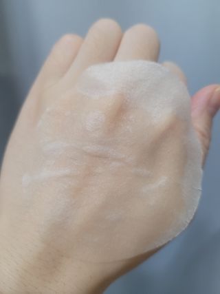 캄프 미스티 포레스트 퍼퓸드 핸드 크림, 향수 핸드 크림 ｜ 캄프 풋귤 플루이드 카밍패드 — 4점을 준 리뷰어가 2024년 6월 올린 사용 사진