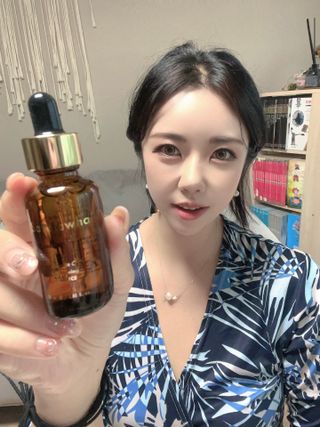 스킨큐어 산다화 비타민c 화이트닝 에센스 30ml — 5점을 준 리뷰어가 2023년 7월 올린 사용 사진