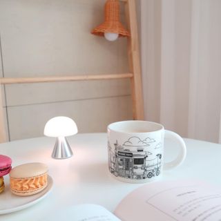 아티쉬 아티스트 헤이 메이디 머그 3종 — 5점을 준 리뷰어가 2022년 2월 올린 사용 사진