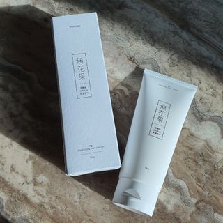 [베러오리진] 무화과 크리미 딥 폼 클렌저/피부 노폐물 & 미세먼지 99 세정 인증 민감성 피부 무자극 인증 — 5점을 준 리뷰어가 2021년 12월 올린 사용 사진
