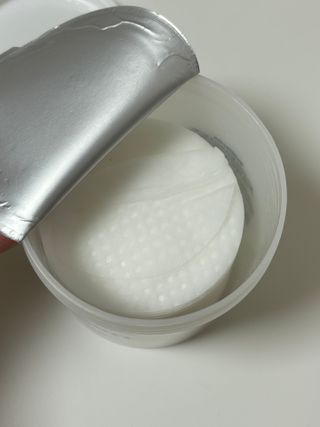 웰더마 프리미엄 콜라겐 하이드로 토너 패드 60매/1개 — 5점을 준 리뷰어가 2025년 7월 올린 사용 사진