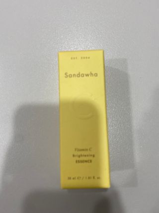 스킨큐어 산다화 비타민c 화이트닝 에센스 30ml — 3.5점을 준 리뷰어가 2023년 10월 올린 사용 사진