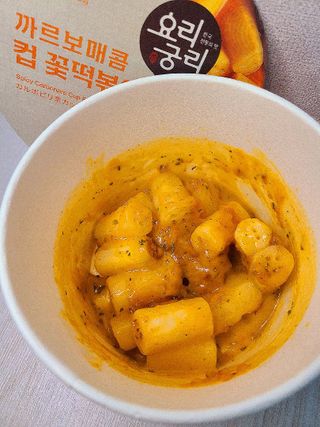 나우  [요리궁리] B타입 ( 매콤, 치즈, 매콤까르보 ) 꽃떡볶이 6개입 세트 — 5점을 준 리뷰어가 2025년 3월 올린 사용 사진