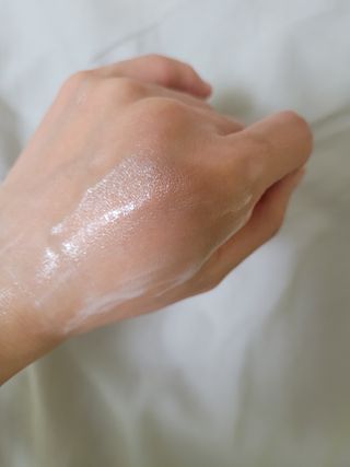 산수시 데포 세럼 수분 물광 비타민 에센스 50ml 기초화장품 — 4점을 준 리뷰어가 2021년 8월 올린 사용 사진