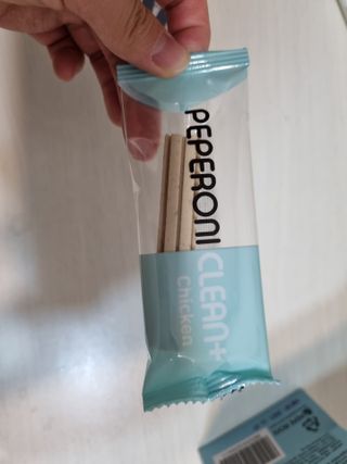 페페로니 클린플러스 덴탈치킨껌 10g x 14p — 1점을 준 리뷰어가 2021년 7월 올린 사용 사진