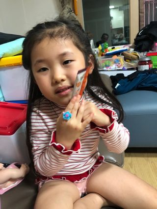 베거스코리아 [콜리케어] 키즈 홍삼콜리 딸기맛 14포 — 5점을 준 리뷰어가 2021년 11월 올린 사용 사진