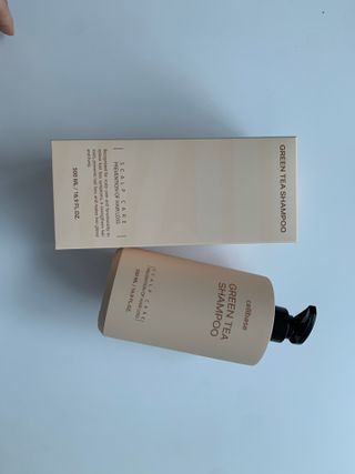 프리마인 더이상 뻣뻣하고 효과없는 탈모샴푸는 NO. 근본부터 케어하는 셀베이스 그린티샴푸(500ml) — 4.5점을 준 리뷰어가 2023년 1월 올린 사용 사진
