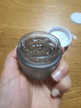 [NEW_버진팜스 푸딩수딩] 투명 푸딩젤이 선사하는 빠른 진정과 깨끗한 피부결 정돈 — 4.5점을 준 리뷰어가 2021년 8월 올린 사용 사진
