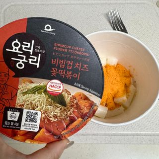 나우  [요리궁리] B타입 ( 매콤, 치즈, 매콤까르보 ) 꽃떡볶이 6개입 세트 — 4.5점을 준 리뷰어가 2025년 3월 올린 사용 사진