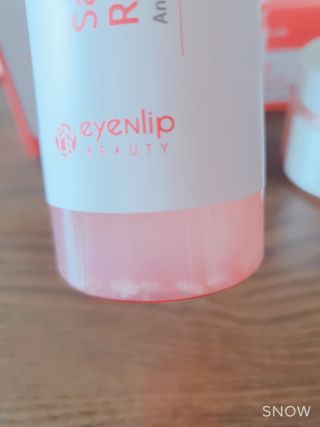 아이앤립 / EYENLIP 아이앤립 연어오일 리바이탈라이징 토너+앰플+크림 3종 세트 — 5점을 준 리뷰어가 2021년 4월 올린 사용 사진