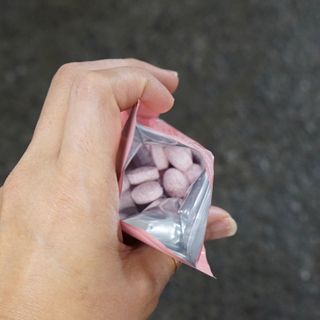 입 냄새 완화에 도움을 주는 에티켓 캔디 복숭아맛 앳캔디 — 5점을 준 리뷰어가 2020년 12월 올린 사용 사진