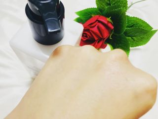 줄라이 모닝 _ JULY MORNING 줄라이모닝 하이드레이팅 퍼퓸드 바디앤핸드 에멀젼 — 5점을 준 리뷰어가 2021년 12월 올린 사용 사진