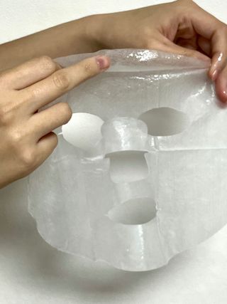 세뚜아(Cettua) 나우[세뚜아] 모이스처 밸런싱 페이셜 마스크 Cettua Moisture Balancing Facial Mask 4매 — 5점을 준 리뷰어가 2023년 12월 올린 사용 사진