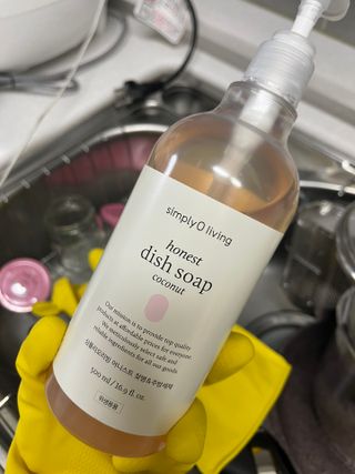 심플리오리빙 어니스트 주방세제 본품 500ml + 리필 900ml (코코넛향) — 5점을 준 리뷰어가 2022년 6월 올린 사용 사진