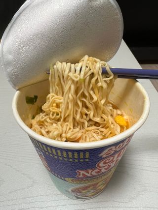 NISSIN 닛신 컵누들  4종 - 씨푸드오리지날, 씨푸드 스파이시, 씨푸드 커리, 씨푸드 XO소스 — 5점을 준 리뷰어가 2022년 3월 올린 사용 사진