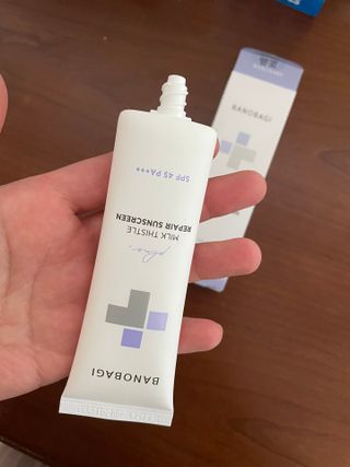 바노바기 코스메틱 바노바기 밀크씨슬 리페어 시카 선스크린 플러스 50ml — 5점을 준 리뷰어가 2023년 3월 올린 사용 사진