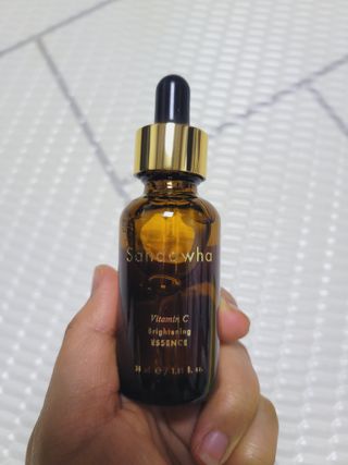 스킨큐어 산다화 비타민c 화이트닝 에센스 30ml — 5점을 준 리뷰어가 2022년 3월 올린 사용 사진