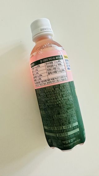 더그레잇티 콤부차 [매일유업] 더그레잇티 44kcal 콤부차 300ml *12개입 (오리지널 6개+베리리치 6개) — 5점을 준 리뷰어가 2023년 7월 올린 사용 사진