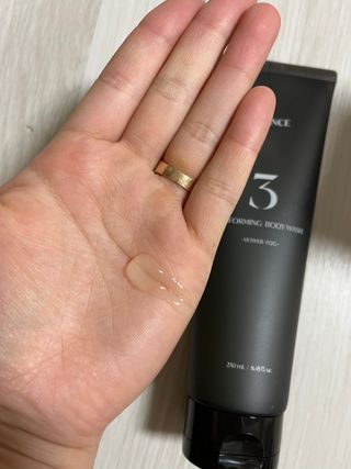 르핸스 퍼포밍 3 바디워시 비반트포렛/베티버포그 — 4점을 준 리뷰어가 2022년 12월 올린 사용 사진