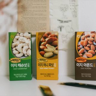 짜먹는 이지견과 짜먹는 이지아몬드, 짜먹는 이지허니피넛, 짜먹는 이지캐슈넛 각 10g X  10포 — 4점을 준 리뷰어가 2021년 4월 올린 사용 사진