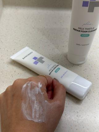 바노바기 코스메틱 바노바기 밀크씨슬 리페어 시카 폼 클렌저 플러스 120ml + 선스크린 플러스 50ml — 5점을 준 리뷰어가 2023년 7월 올린 사용 사진