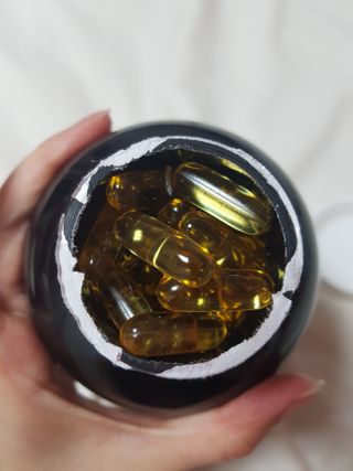서울약사신협 Finepick_오메가365_1020mg x 365캡슐 — 5점을 준 리뷰어가 2021년 4월 올린 사용 사진