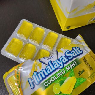 마요라 히말라야 솔트 캔디 2종-페퍼민트 맛, 라임민트 맛 — 5점을 준 리뷰어가 2023년 1월 올린 사용 사진