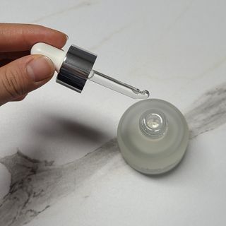 브에노 파리퀸 윌 페이스 오일 — 5점을 준 리뷰어가 2021년 6월 올린 사용 사진