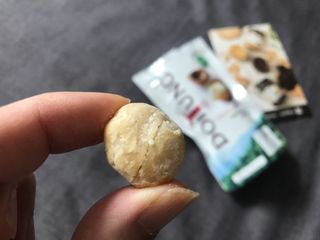 도이퉁 마카다미아 넛 90g  로얄 마카넛 오리지널 쏠트 허니 — 5점을 준 리뷰어가 2021년 3월 올린 사용 사진
