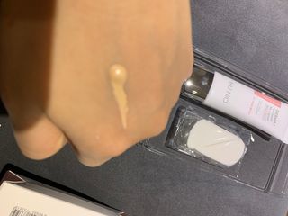 뷰니오 더마플러스 카밍 비비크림 — 5점을 준 리뷰어가 2021년 1월 올린 사용 사진