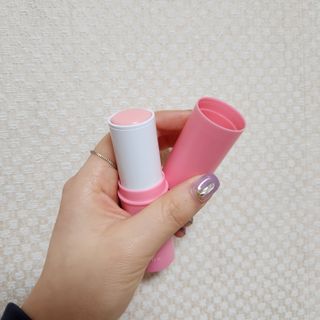 스킨큐어 산다화 카멜리아 안티 링클 멀티밤 — 5점을 준 리뷰어가 2023년 2월 올린 사용 사진