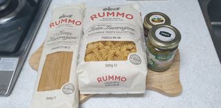이탈리안 프리미엄 파스타 룸모 Rummo 파스타 2종 + 바질 페스토 + 블랙 트러플 페이스트 — 5점을 준 리뷰어가 2021년 7월 올린 사용 사진