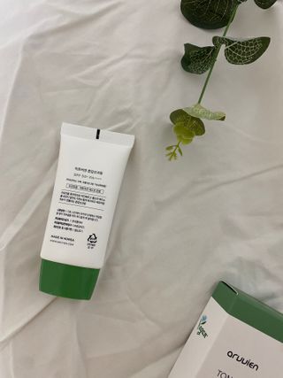 아르비엔 순한성분 비건 무기자차 톤업선크림 — 5점을 준 리뷰어가 2021년 1월 올린 사용 사진