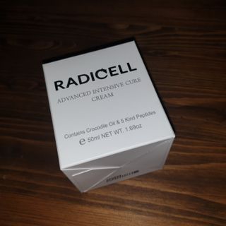 소담스퀘어 상암 라디셀 인텐시브 큐어 크림 50ml — 5점을 준 리뷰어가 2022년 11월 올린 사용 사진