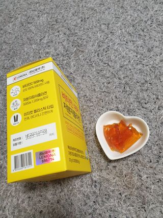 자연에온 경남제약 비타민 쉬머 저분자콜라겐 20g x 30포 — 5점을 준 리뷰어가 2021년 12월 올린 사용 사진