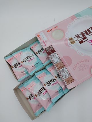 롯데제과 찰떡파이 크림치즈 — 3.5점을 준 리뷰어가 2021년 5월 올린 사용 사진