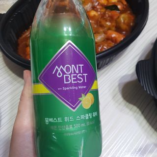 몽베스트 Montbest with Sparkling water Lemon OR Lime 20병(랜덤) — 5점을 준 리뷰어가 2021년 10월 올린 사용 사진