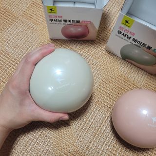 트라택 쿠셔닝 웨이트볼 0.5kg + 1kg SET — 5점을 준 리뷰어가 2022년 4월 올린 사용 사진