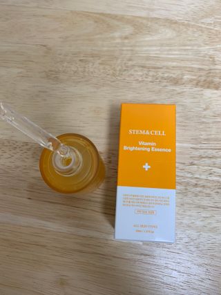 체르엠 스템앤셀 비타민 브라이트닝 에센스 30ml 1개 — 5점을 준 리뷰어가 2021년 9월 올린 사용 사진